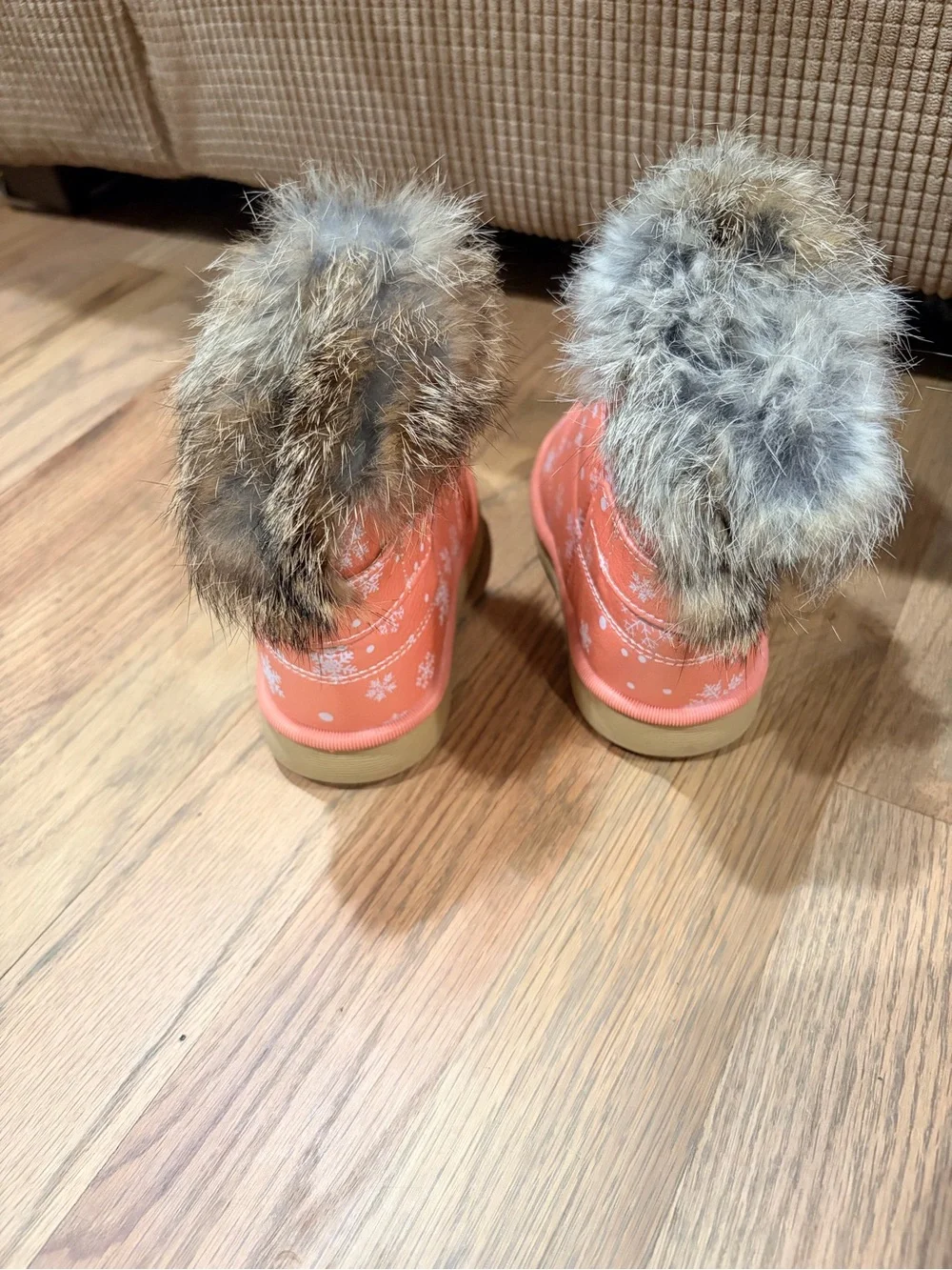 Little girl winter boots, super soft fur, size 7
